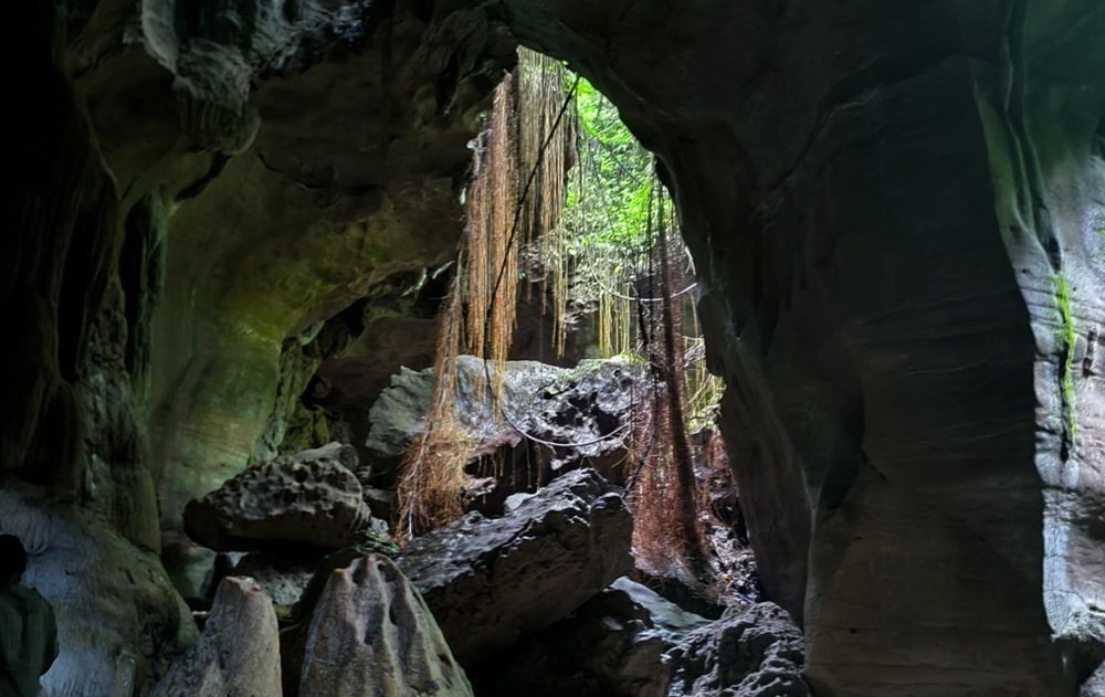 batcave2.jpg
