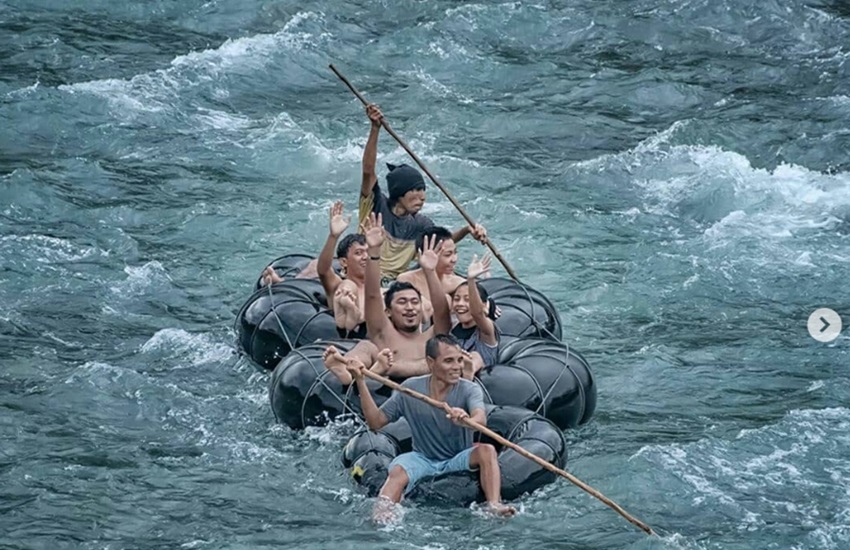 rafting.jpg